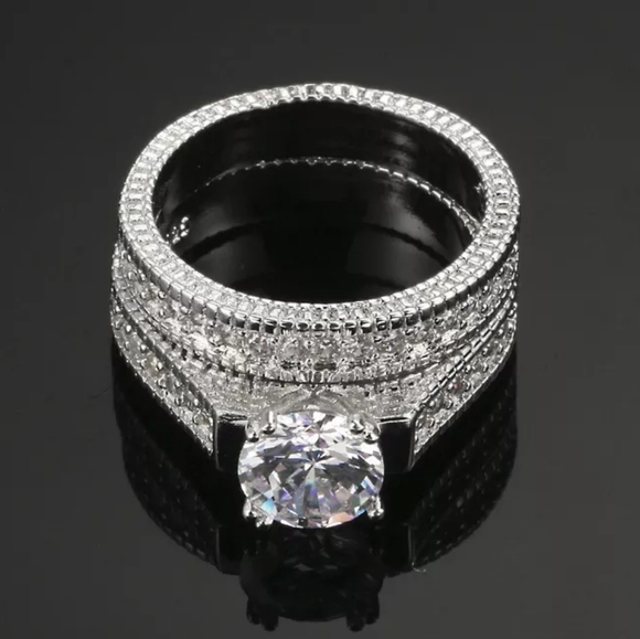 Gorgeous Designer Jewelry Set - Picture 2 of 5